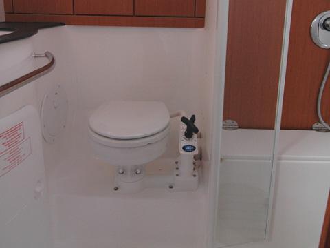 Book yachts online - sailboat - Bavaria 43 C - Rhea - rent