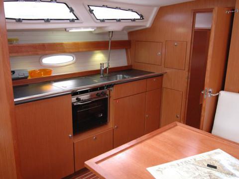 Book yachts online - sailboat - Bavaria 43 C - Rhea - rent