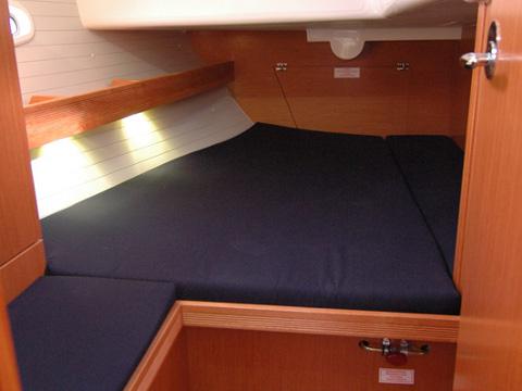 Book yachts online - sailboat - Bavaria 43 C - Rhea - rent