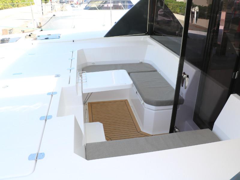 Book yachts online - catamaran - Leopard 45 - Leovic - rent