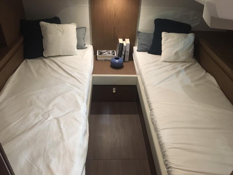 Book yachts online - motorboat - Beneteau GT40 - FELIX  - rent