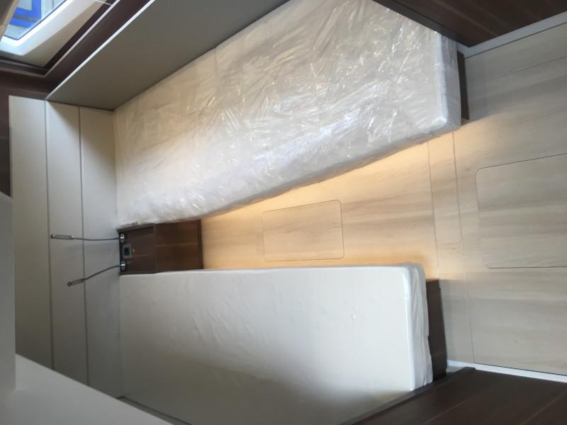 Book yachts online - motorboat - Sealine C390 - ROSALIE - rent