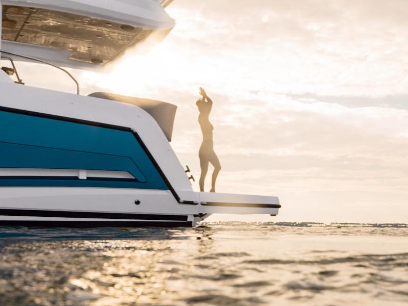 Book yachts online - motorboat - Sealine F 430 - Blue Lagoon II  - rent