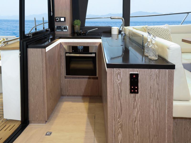 Book yachts online - motorboat - Sealine F 430 - Blue Lagoon II  - rent