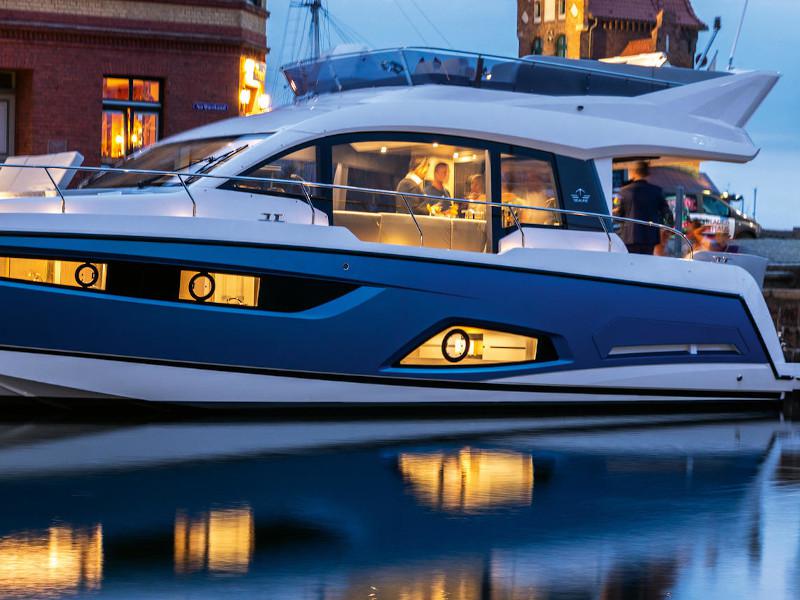 Book yachts online - motorboat - Sealine F 430 - Blue Lagoon II  - rent