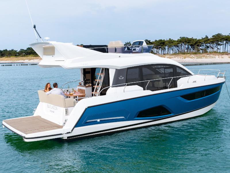 Book yachts online - motorboat - Sealine F 430 - Blue Lagoon II  - rent