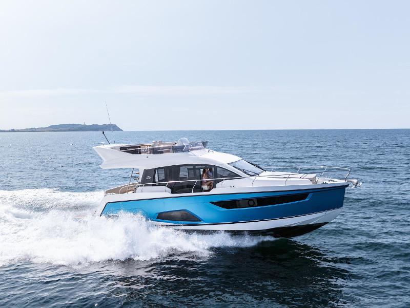 Book yachts online - motorboat - Sealine F 430 - Blue Lagoon II  - rent