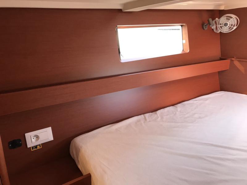 Book yachts online - sailboat - Oceanis 41.1 - Artica - rent