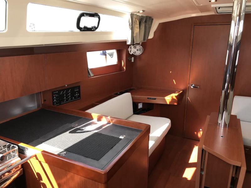 Book yachts online - sailboat - Oceanis 41.1 - Artica - rent