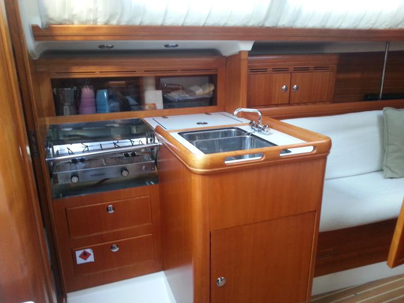 Book yachts online - sailboat - Elan 31 Performance - Sailway Tres - rent