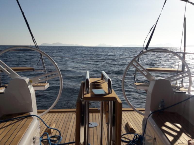 Book yachts online - sailboat - Elan Impression 40 - AMISTAD - rent