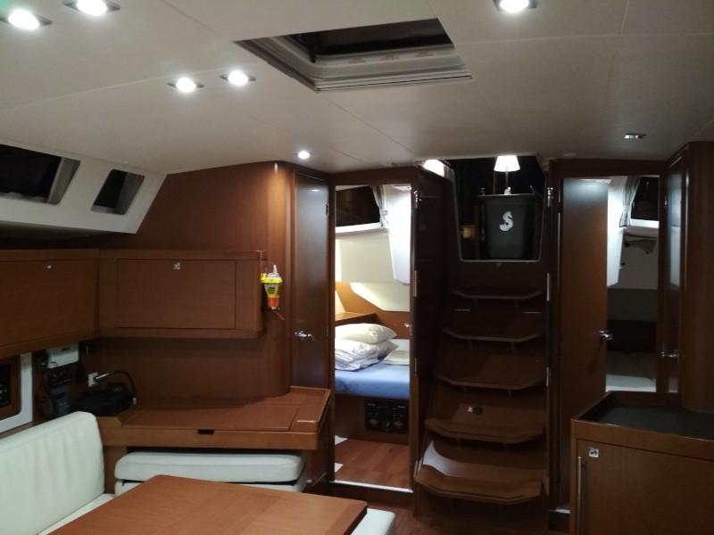 Book yachts online - sailboat - Oceanis 45 - Dark Horse 1 (watermaker) - rent