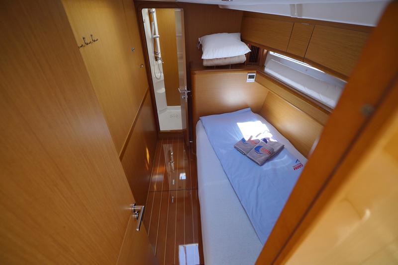 Book yachts online - sailboat - Jeanneau 57 - Summerdream - rent