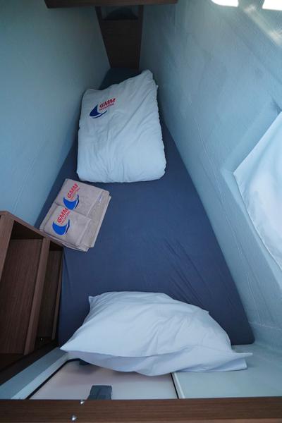 Book yachts online - catamaran - Lagoon 42 - Little Dream - rent