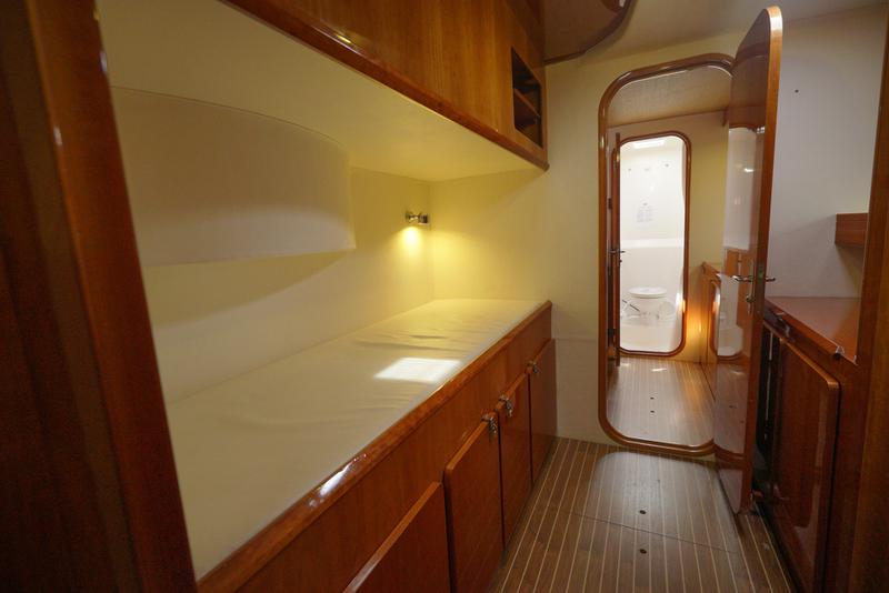 Book yachts online - catamaran - Privilege 465 - Emotion - rent