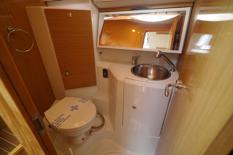 Book yachts online - sailboat - Sun Odyssey 36i - Sunny - rent