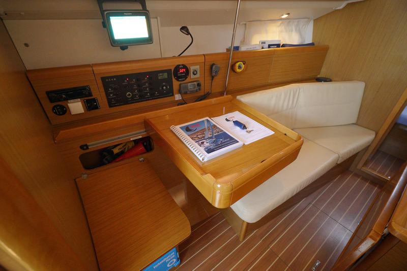Book yachts online - sailboat - Sun Odyssey 36i - Sunny - rent