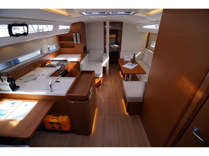 Book yachts online - sailboat - Sun Odyssey 410 - Free Me - rent