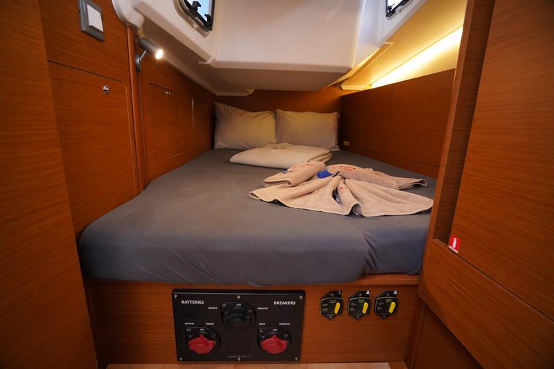 Book yachts online - sailboat - Sun Odyssey 410 - Free Me - rent