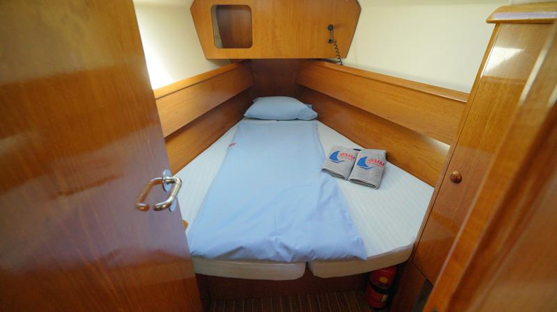 Book yachts online - sailboat - Sun Odyssey 35 - Mira - rent