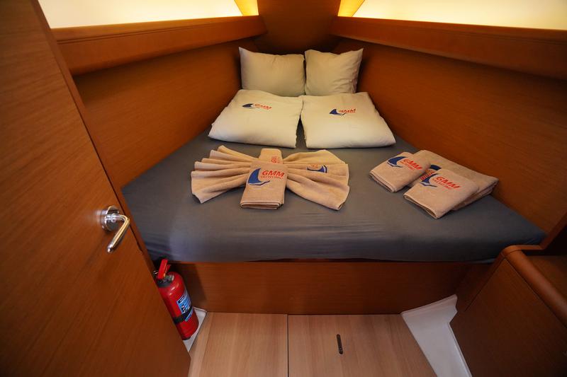 Book yachts online - sailboat - Sun Odyssey 389 - Gin Fizz - rent