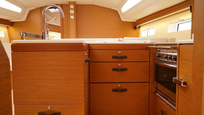 Book yachts online - sailboat - Jeanneau 51 - Selinim - rent