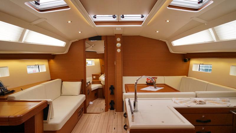 Book yachts online - sailboat - Jeanneau 51 - Selinim - rent
