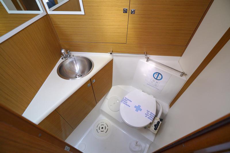 Book yachts online - sailboat - Sun Odyssey 49i - Habanera - rent