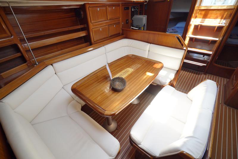 Book yachts online - sailboat - Bavaria 42 - Mauritius - rent