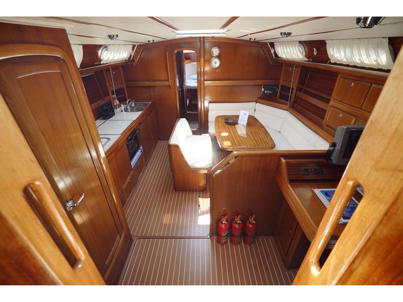 Book yachts online - sailboat - Bavaria 42 - Mauritius - rent