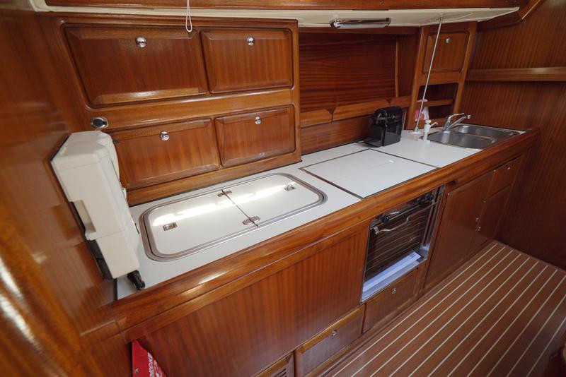 Book yachts online - sailboat - Bavaria 42 - Mauritius - rent