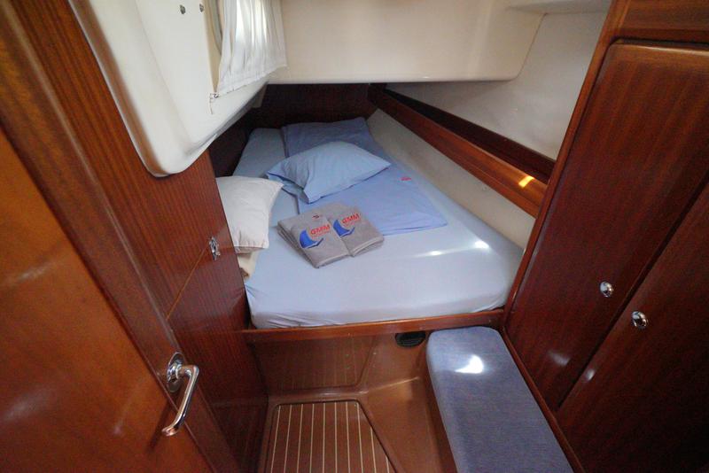 Book yachts online - sailboat - Bavaria 42 - Mauritius - rent