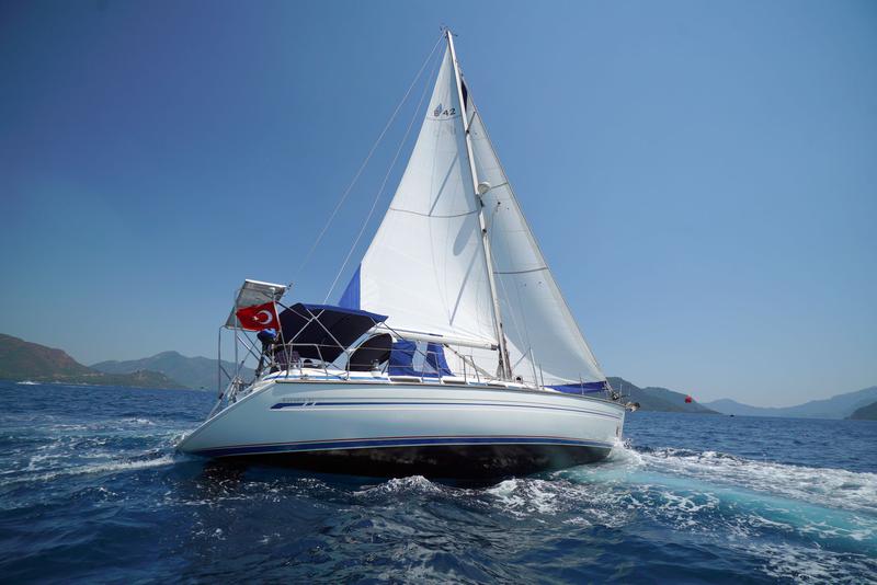 Book yachts online - sailboat - Bavaria 42 - Mauritius - rent
