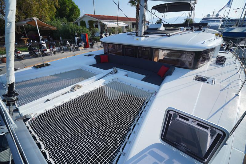 Book yachts online - catamaran - Lagoon 450F - Big Dream - rent