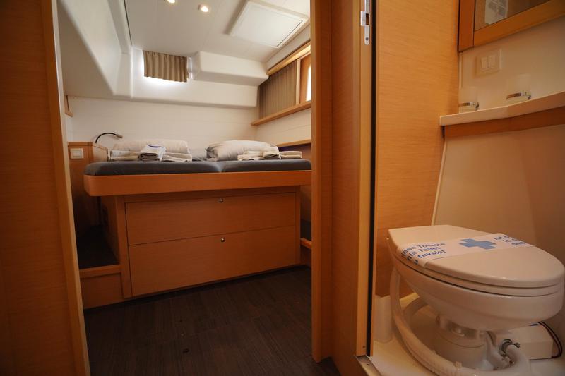 Book yachts online - catamaran - Lagoon 450F - Big Dream - rent