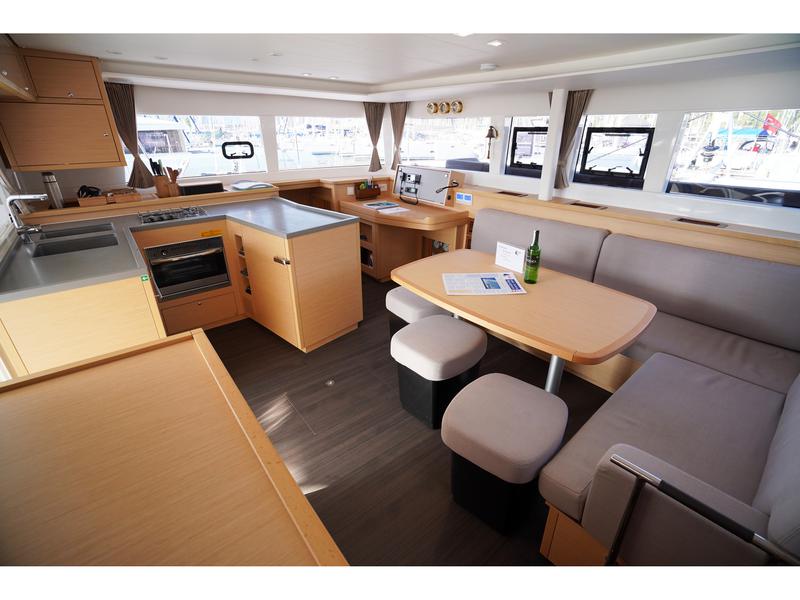 Book yachts online - catamaran - Lagoon 450F - Big Dream - rent