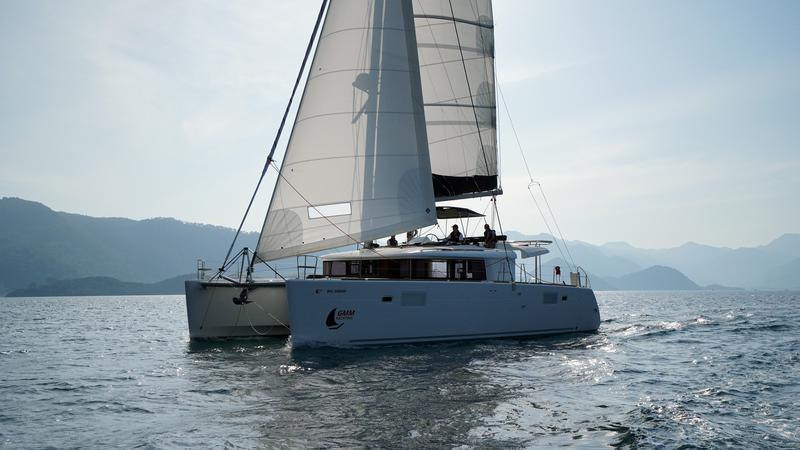Book yachts online - catamaran - Lagoon 450F - Big Dream - rent