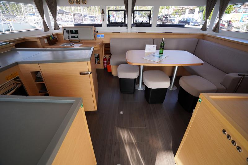 Book yachts online - catamaran - Lagoon 450F - Big Dream - rent