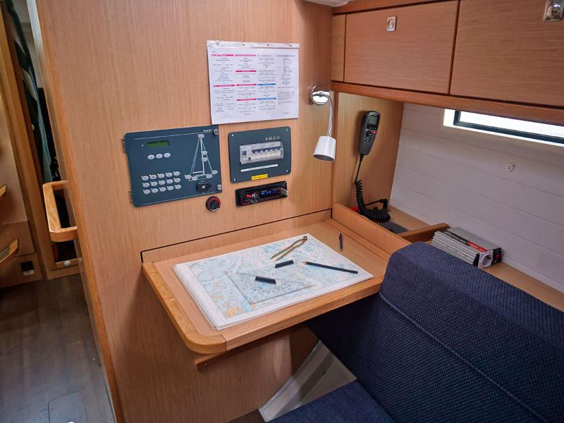 Book yachts online - sailboat - Bavaria Cruiser 37 - Faischee - rent