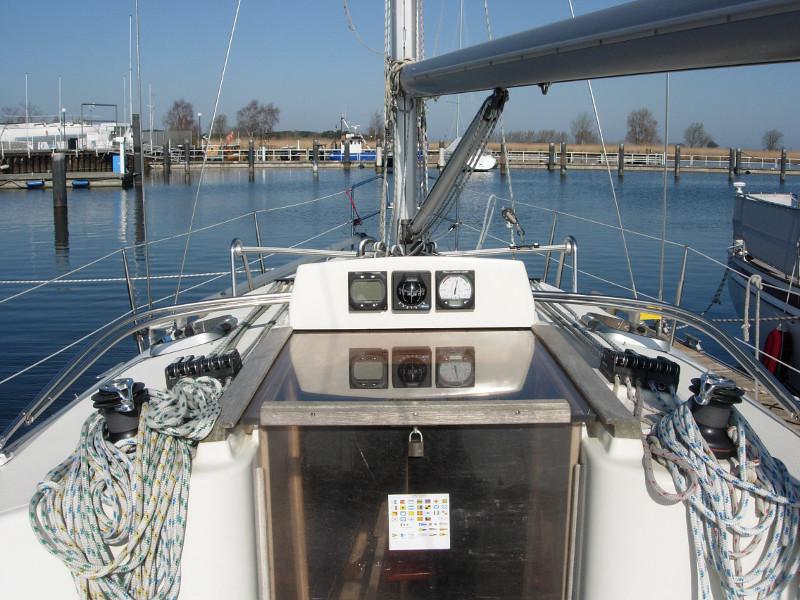 Book yachts online - sailboat - Hanse 311 - Stine - rent