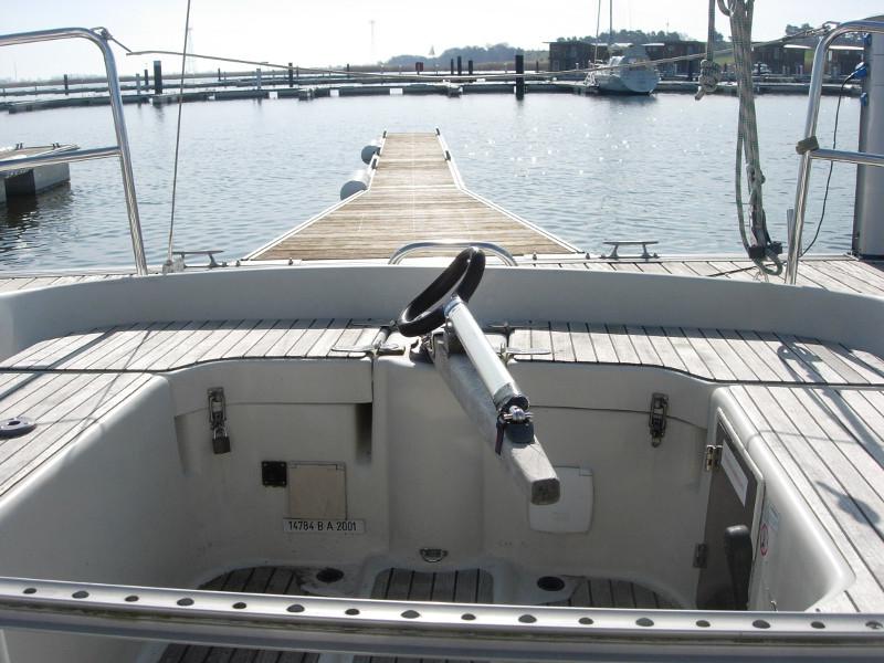 Book yachts online - sailboat - Hanse 311 - Stine - rent