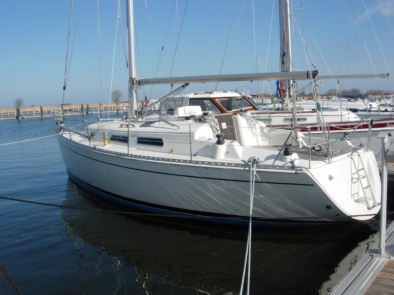 Book yachts online - sailboat - Hanse 311 - Stine - rent