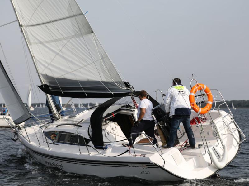 Book yachts online - sailboat - Maxus 33.1 RS Standard - LEROS - rent