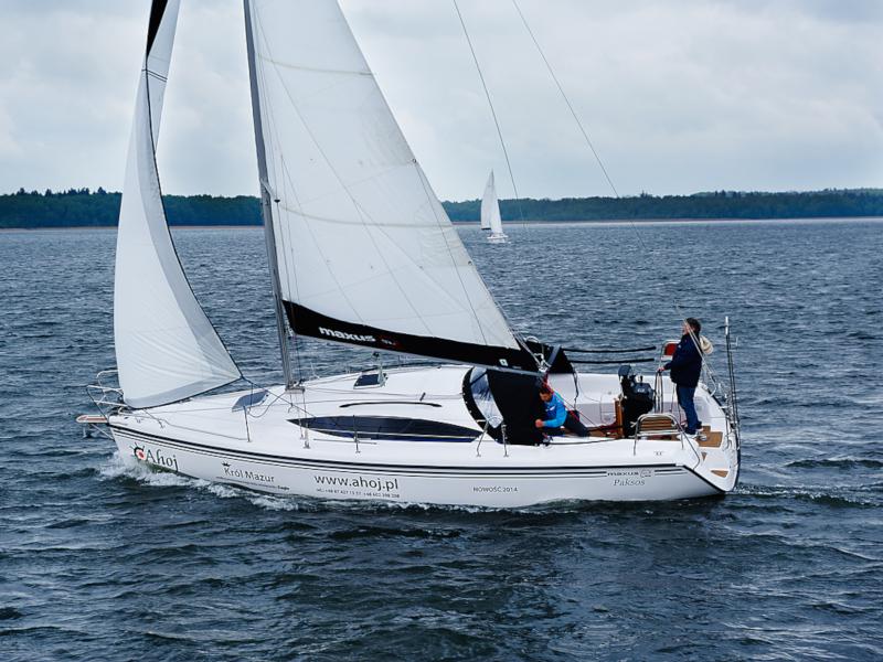 Book yachts online - sailboat - Maxus 33.1 RS Standard - LEROS - rent