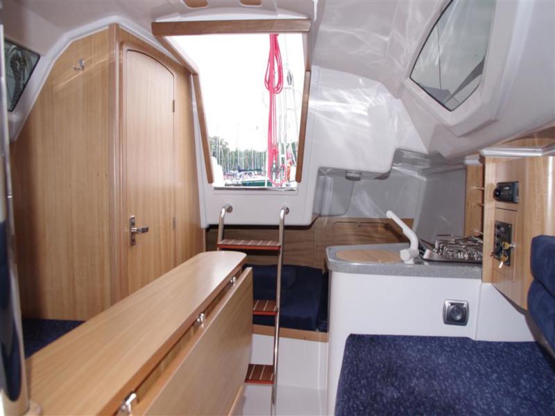 Book yachts online - sailboat - Maxus 22 Prestige - URANIA - rent