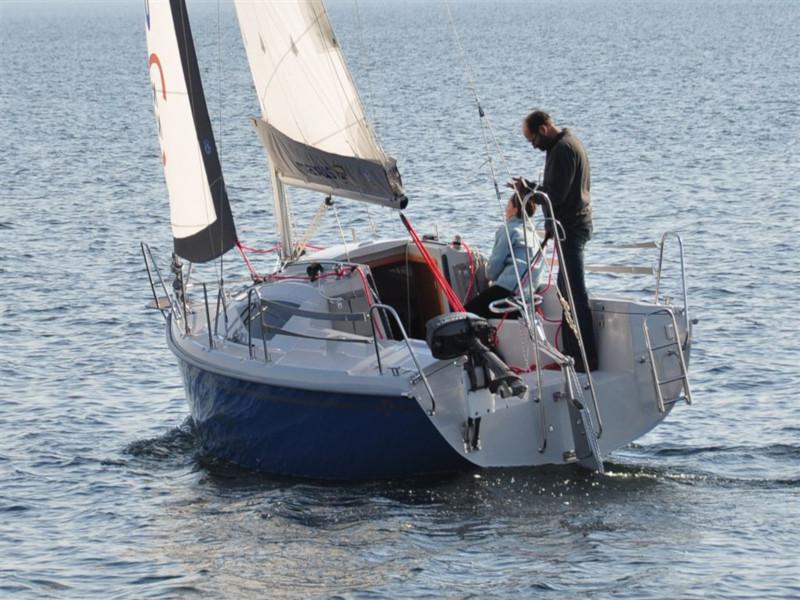 Book yachts online - sailboat - Maxus 22 Prestige - URANIA - rent