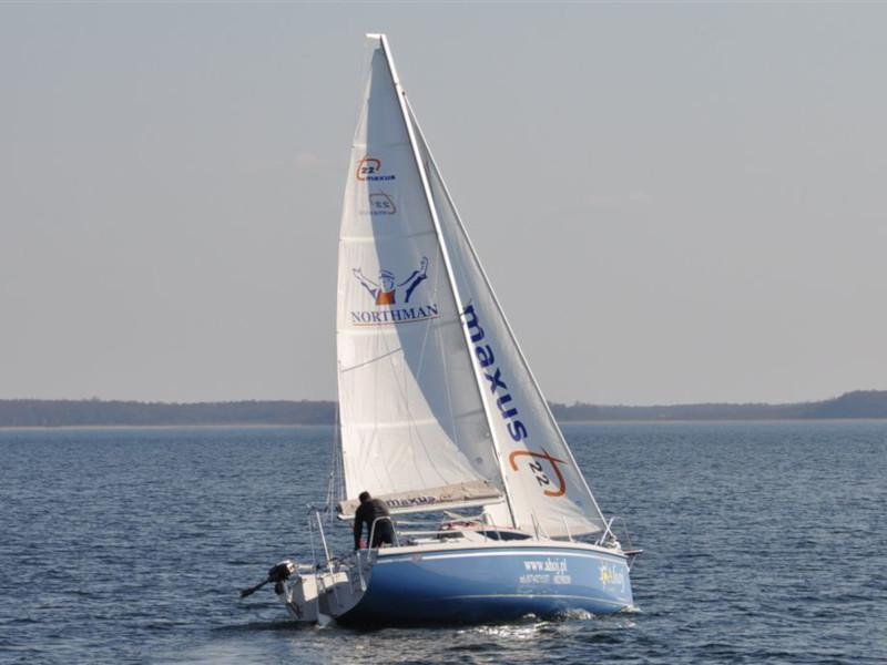 Book yachts online - sailboat - Maxus 22 Standard - IRIS - rent