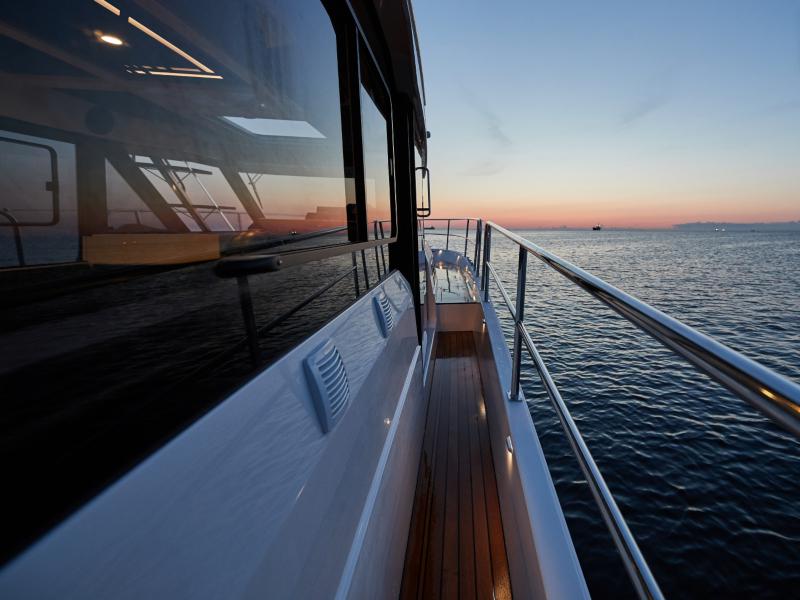 Book yachts online - motorboat - Northman 1200 Elegance - ELEGANCE - rent