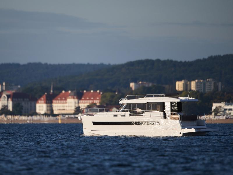 Book yachts online - motorboat - Northman 1200 - MARINA - rent