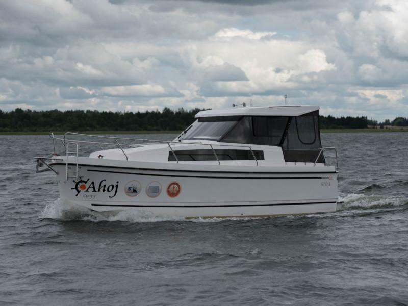 Book yachts online - motorboat - Nexus Revo 870 Prestige +/1cab - SOL - rent